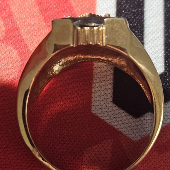 Gold and Black Masonic Ring - Picture 8 of 13